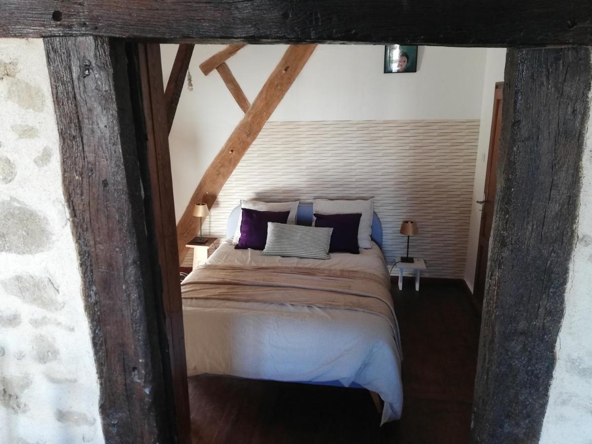 Le Monticule Bed and Breakfast Tardes Exteriör bild