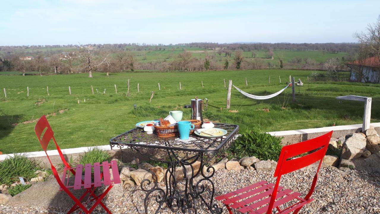 Le Monticule Bed and Breakfast Tardes Exteriör bild